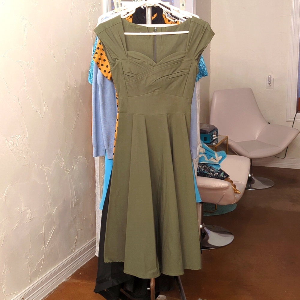 Stop Staring! Alicia Estrada Olive green swing dress